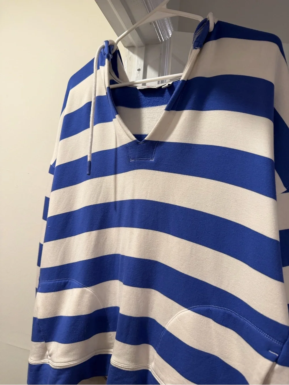Vineyard vines hoodie - Picture 1 of 2